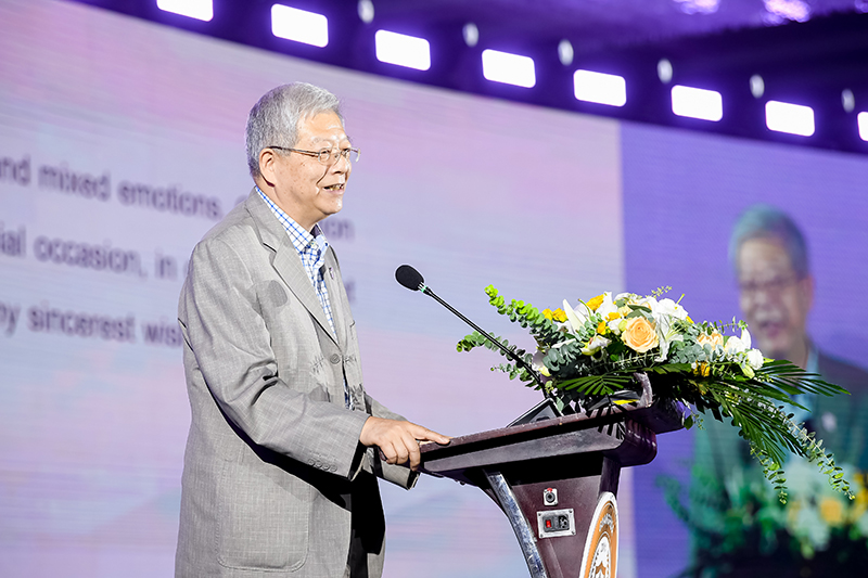 QIN8730.jpg